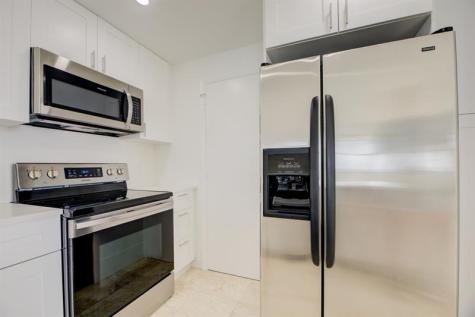 305 N Pompano Beach Boulevard Pompano Beach FL 33062