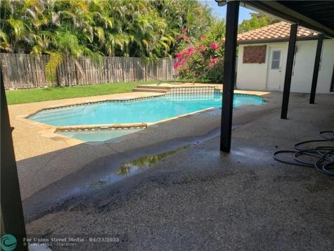 1280 NW 114th Avenue Coral Springs FL 33071