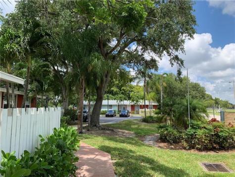 7134 Southgate Boulevard Fort Lauderdale FL 33321