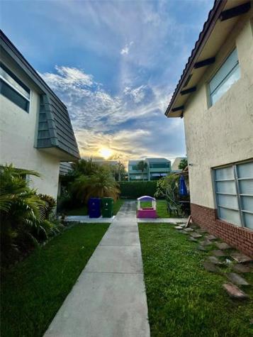 2966 NW 89th Terrace Coral Springs FL 33065