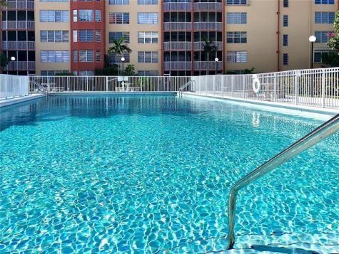 1700 NE 191st Street Miami FL 33179