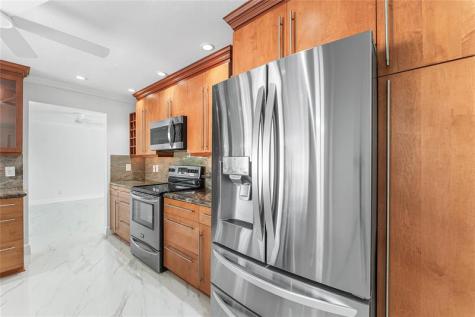 2443 NE 26th Street Lighthouse Point FL 33064
