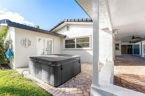 2443 NE 26th Street Lighthouse Point FL 33064