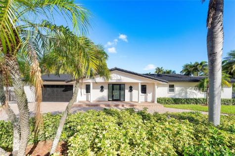 2443 NE 26th Street Lighthouse Point FL 33064