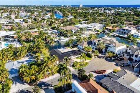 2443 NE 26th Street Lighthouse Point FL 33064