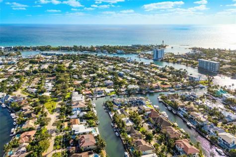 2443 NE 26th Street Lighthouse Point FL 33064