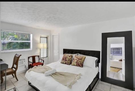 820 NE 16th Avenue Fort Lauderdale FL 33304