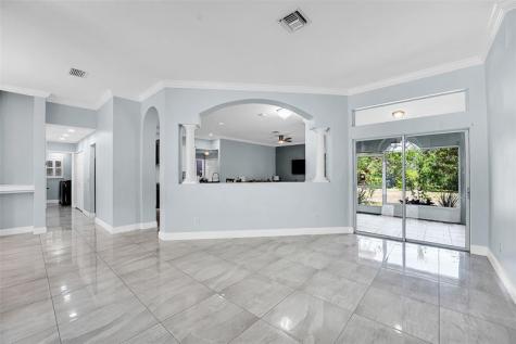 6107 NW Gause Avenue Port St Lucie FL 34986
