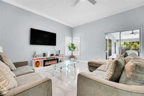 6107 NW Gause Avenue Port St Lucie FL 34986