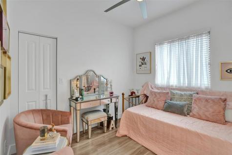 4234 N Dixie Highway Oakland Park FL 33334