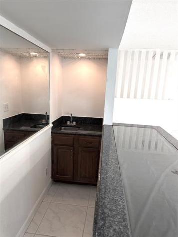 676 NW 107th Lane Coral Springs FL 33071