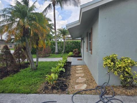 3559 Almar Road Palm Springs FL 33461