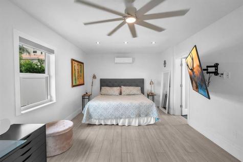 2212 NE 32nd Avenue Fort Lauderdale FL 33305