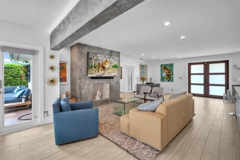 2212 NE 32nd Avenue Fort Lauderdale FL 33305