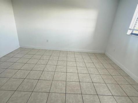 8075 NW 7th Street Miami FL 33126