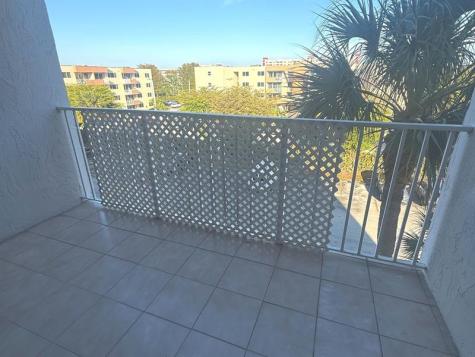 8075 NW 7th Street Miami FL 33126