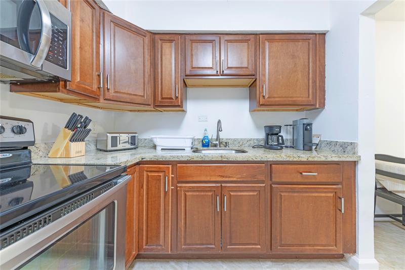 210 NE 40th Street Oakland Park FL 33334