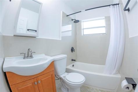 210 NE 40th Street Oakland Park FL 33334