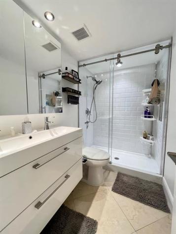 2900 NE 30th Street Fort Lauderdale FL 33306