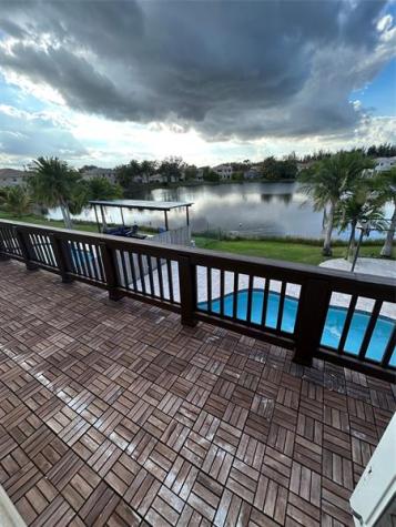 414 SW 205th Avenue Pembroke Pines FL 33029