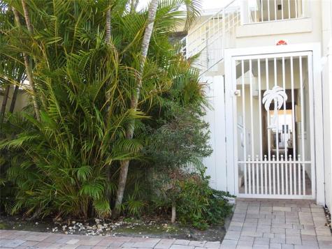 1872 NE 46th Street Fort Lauderdale FL 33308