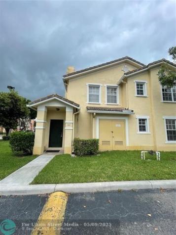 1101 Belmont Lane North Lauderdale FL 33068