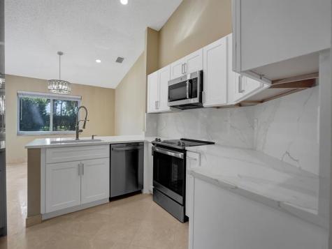 8452 NW 47th Street Coral Springs FL 33067