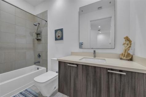 1045 NE 18th Avenue Fort Lauderdale FL 33304