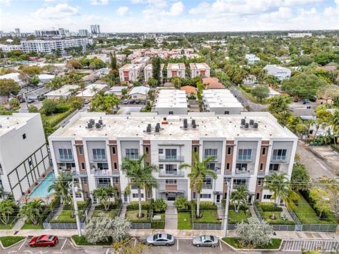 1045 NE 18th Avenue Fort Lauderdale FL 33304