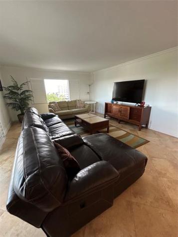 1200 Hibiscus Avenue Pompano Beach FL 33062