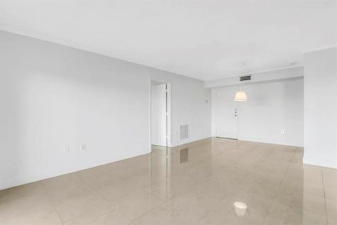4705 NW 7th Street Miami FL 33126
