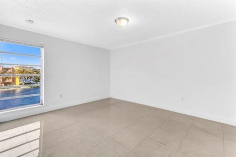 4705 NW 7th Street Miami FL 33126