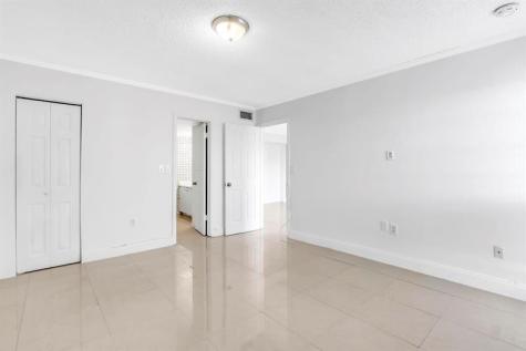 4705 NW 7th Street Miami FL 33126