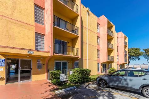 4705 NW 7th Street Miami FL 33126