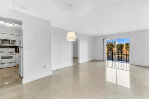 4705 NW 7th Street Miami FL 33126