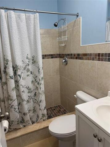 2100 NE 38th Street Lighthouse Point FL 33064