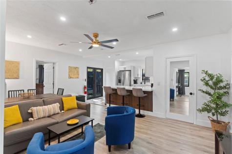719 NE 36th Street Oakland Park FL 33334