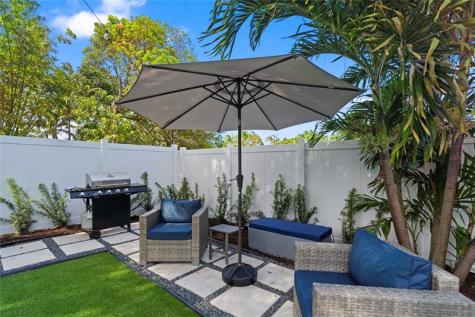 719 NE 36th Street Oakland Park FL 33334