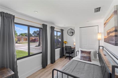 719 NE 36th Street Oakland Park FL 33334