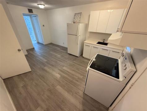 6840 Pembroke Road Pembroke Pines FL 33023