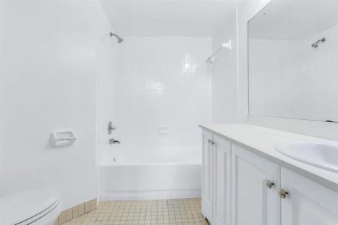 210 Lake Pointe Drive Oakland Park FL 33309