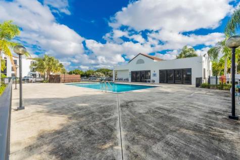 210 Lake Pointe Drive Oakland Park FL 33309