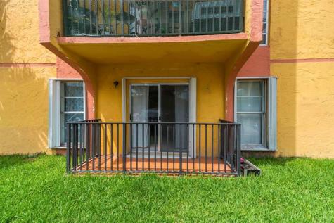 4805 NW 7th Street Miami FL 33126