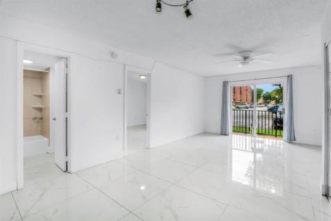 4805 NW 7th Street Miami FL 33126