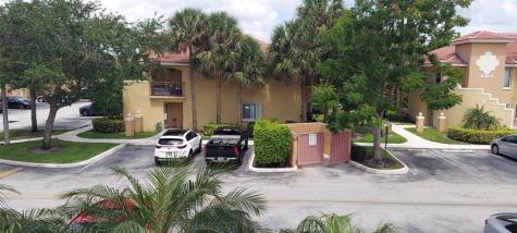 621 NW 78th Terrace Pembroke Pines FL 33024