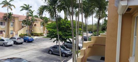 621 NW 78th Terrace Pembroke Pines FL 33024