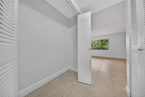 913 Meadows Circle Boynton Beach FL 33436