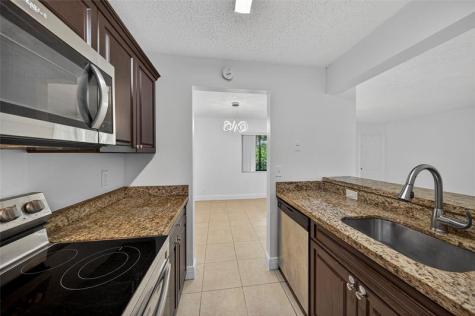 913 Meadows Circle Boynton Beach FL 33436