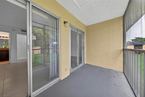 913 Meadows Circle Boynton Beach FL 33436