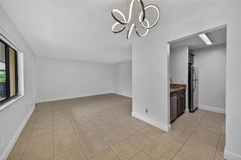 913 Meadows Circle Boynton Beach FL 33436